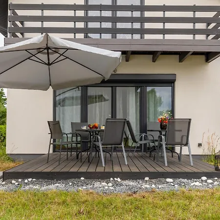 Zaciszny Dom Harald - Taras & Ogrod - Wyspa Wolin By Renters